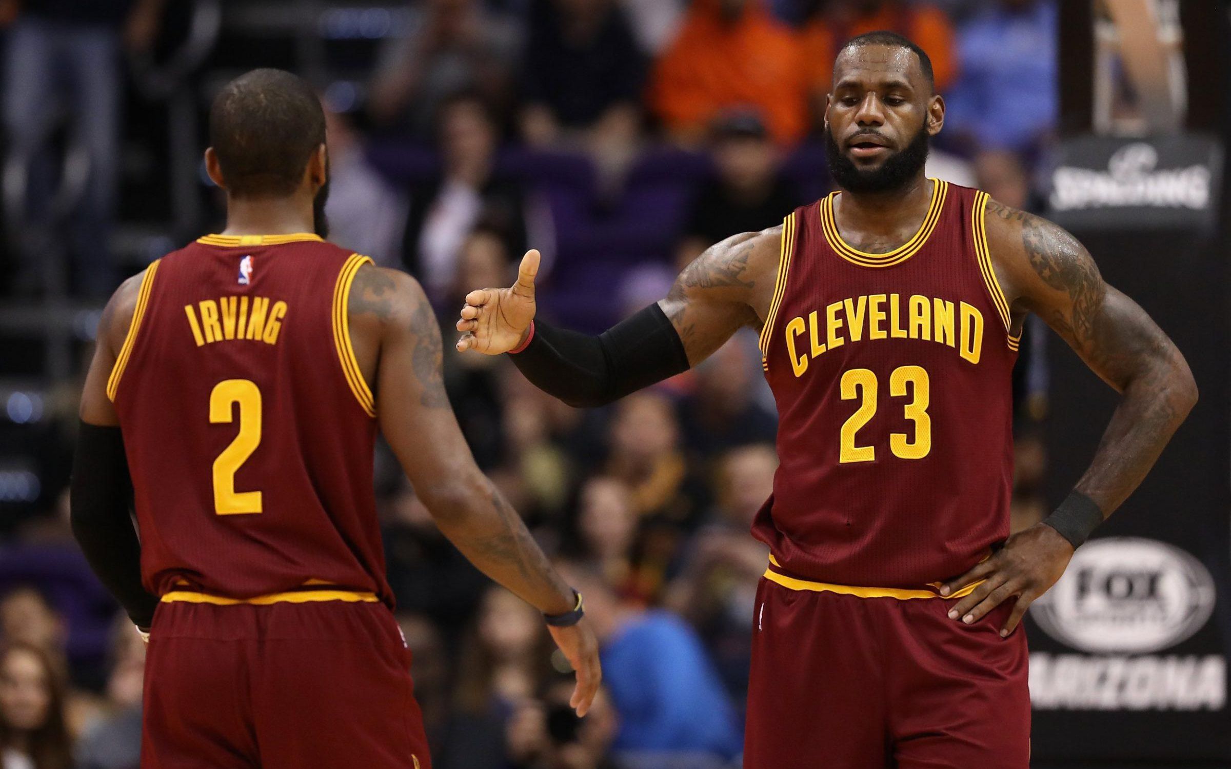 詹姆斯险胜欧文，黄蜂关键表现点燃全场！的简单介绍