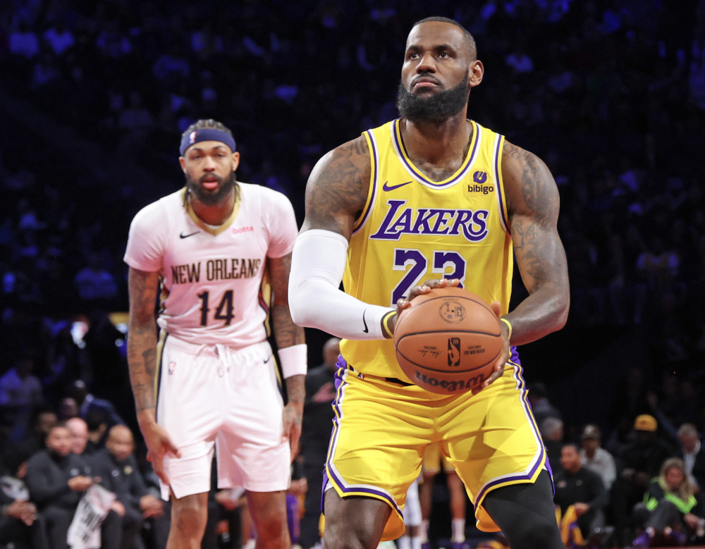 詹姆斯险胜黄蜂，掀起高潮关键表现点燃全场！的简单介绍