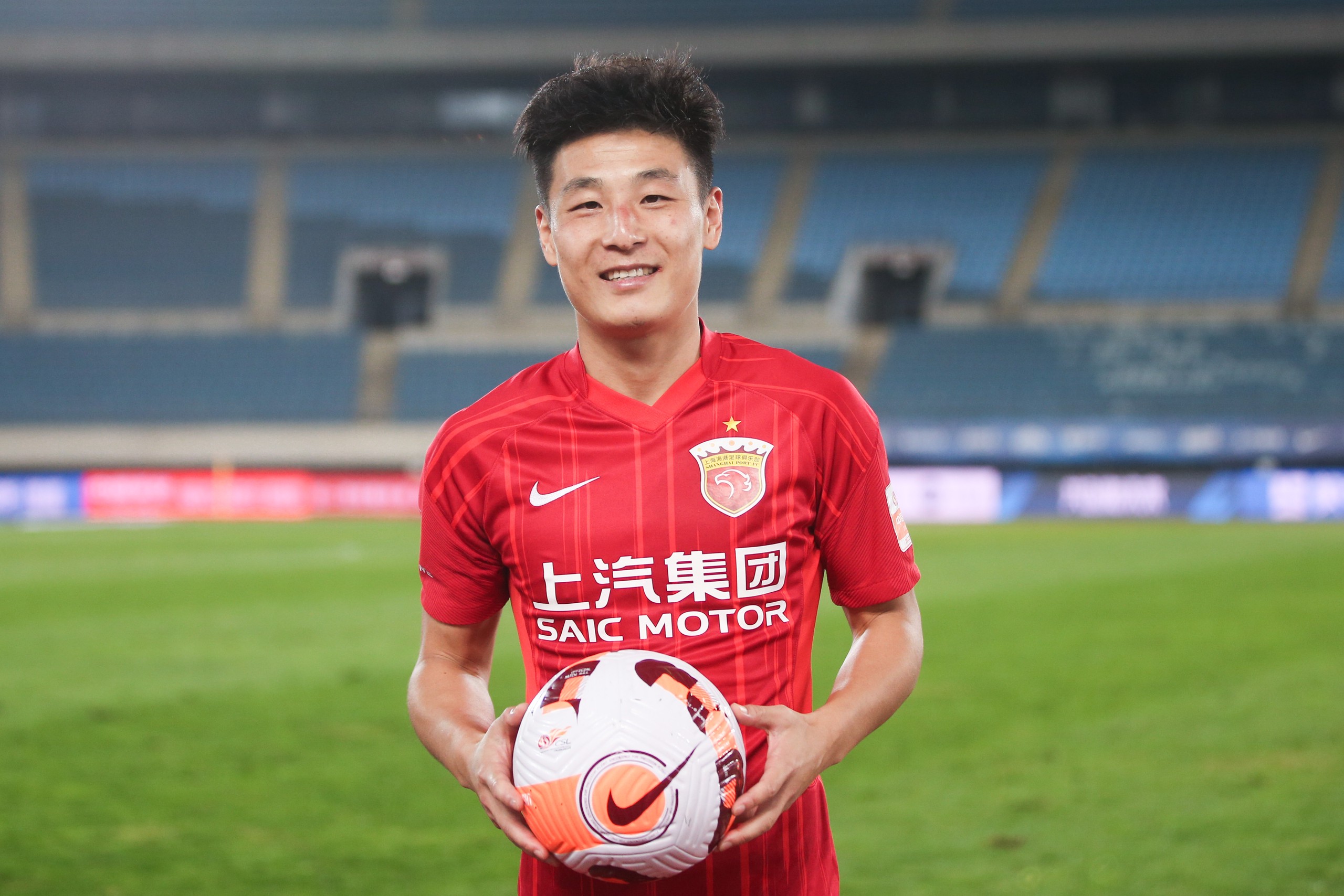 武磊复出首秀出彩，达拉斯独行侠主场小胜那不勒斯，豪取7连胜的简单介绍