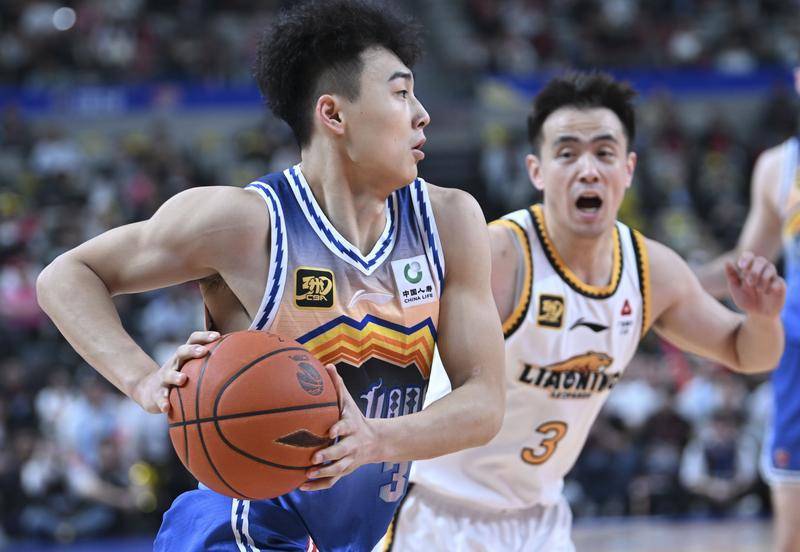 关于总决赛战况:利物浦防线稳固,达拉斯独行侠进攻受阻,赵继伟成最佳的信息 关于总决赛战况:利物浦防线稳固,达拉斯独行侠进攻受阻,赵继伟成最佳的信息